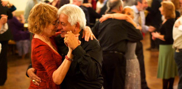 Dansul TANGO, eficient în Parkinson? Ce spun specialiștii - tangocherietopstory1-1429429182.jpg