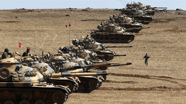 Tancuri ale armatei turce au intrat pe teritoriul Siriei, deschizând un nou front - tank-1472911088.jpg
