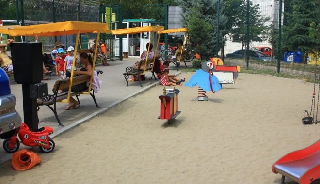 Se închide Țara piticilor din parcul Tăbăcărie! - tarapiticilorrapsodia2-1478874280.jpg