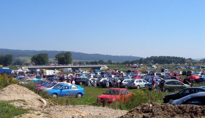 Care este țeapa la modă în târgurile auto - targ-1360881867.jpg