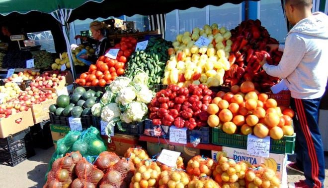 În acest weekend, la Medgidia se desfăşoară Târgul de toamnă al producătorilor dobrogeni - targ-1631272667.jpg