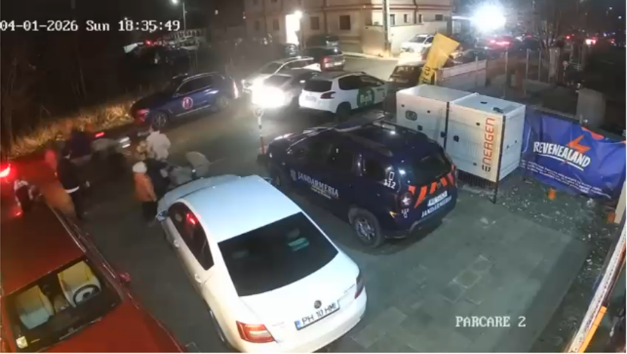 Bărbat reținut de jandarmi după ce a lovit o femeie cu un ATV, la Târgul de Crăciun din localitatea Lazu