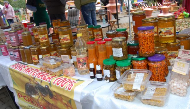 Târg Național de Produse Tradiționale,  la Mamaia - targ1-1537464719.jpg