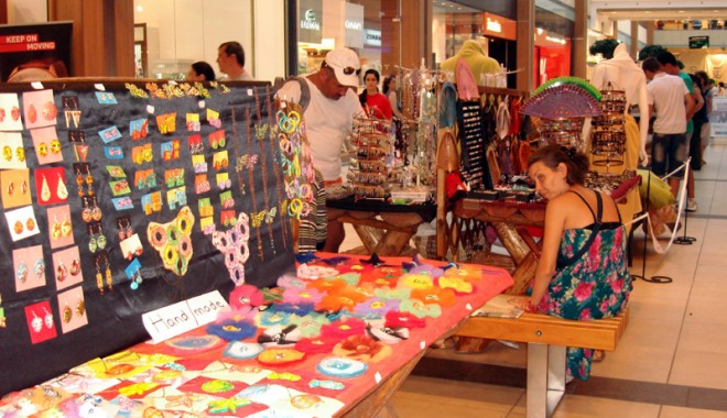 Un alt fel de târg în două centre comerciale - targcity-1311353143.jpg