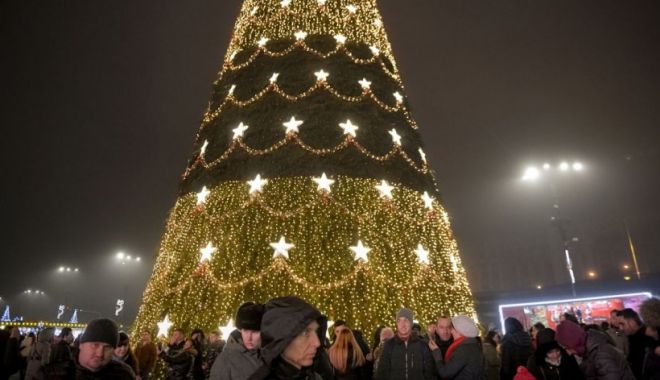 Târgul de Crăciun din București se redeschide. Nicușor Dan: „Nu ne va costa nimic” - targcraciun-1636639213.jpg