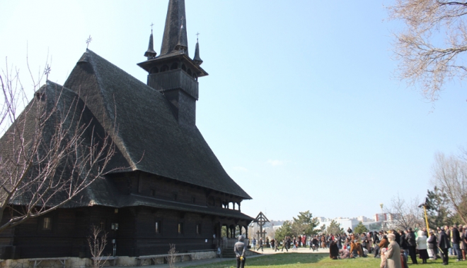 Târg de caritate,  la Așezămintele Sfântului Mare Mucenic Mina - targdecaritate-1460132279.jpg