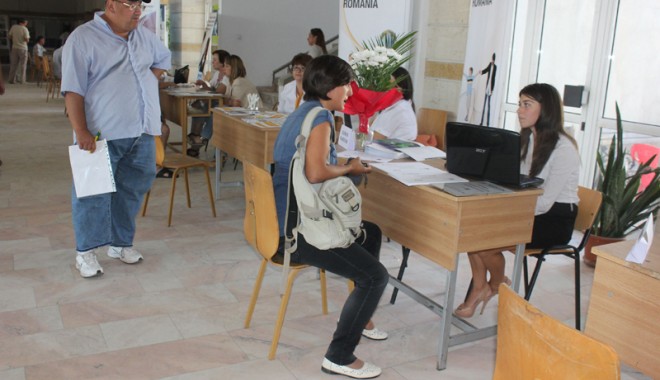 Ai terminat o facultate? CONSTANȚA te face... ȘOMER - targdejoburi10-1347908968.jpg