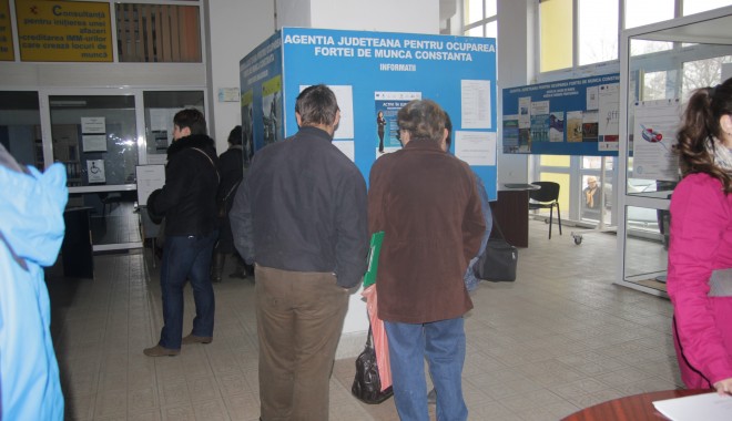 ANOFM. Iată câte locuri de muncă sunt disponibile, astăzi - targdejoburilaajofm53-1396872222.jpg