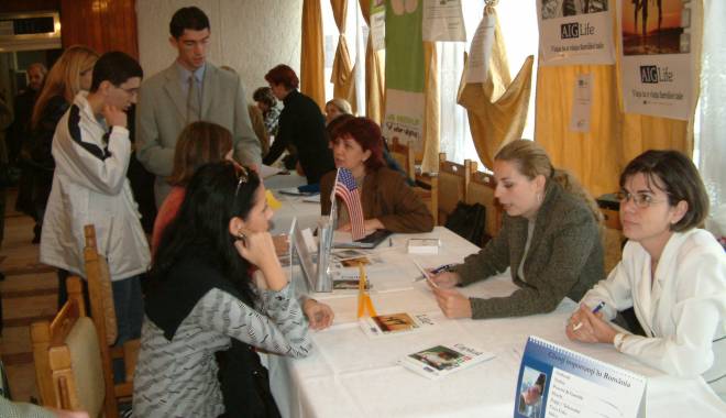 ANOFM. Câte persoane s-au angajat în primele șapte luni ale anului - targdemunca8-1439998052.jpg