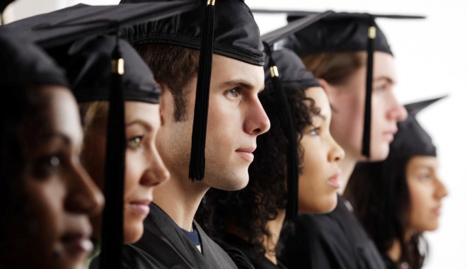 Patru burse regale pentru studenți - targeducational1349970304-1429267640.jpg