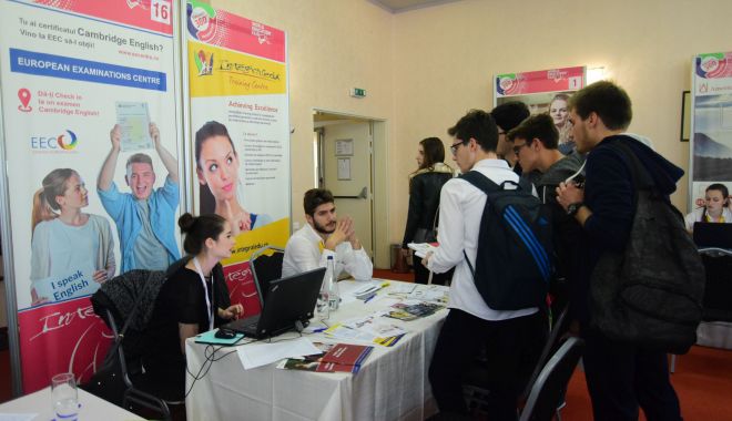 Te gândești să pleci la facultate în străinătate? Constanța găzduiește azi cel mai mare târg pentru studii în-afară - targeducational23-1519289578.jpg