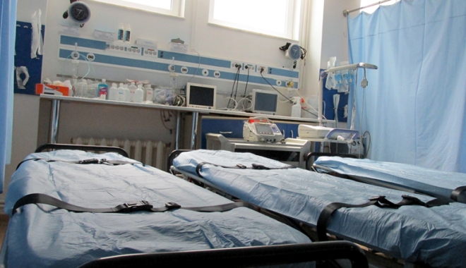 Spitalul Județean, dotat cu tărgi hidraulice pentru pacienți - targispital3-1496162693.jpg