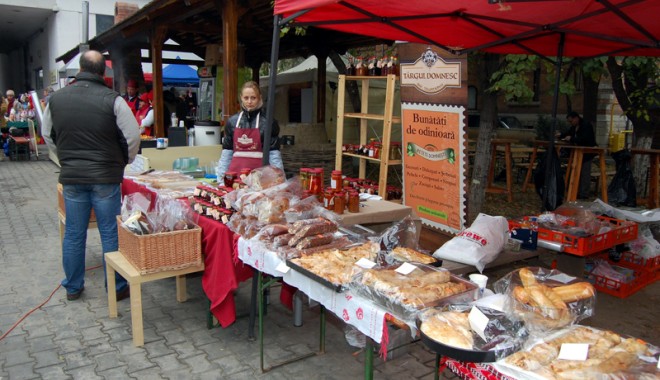Târg de produse tradiționale și ecologice - targproduse-1408468210.jpg