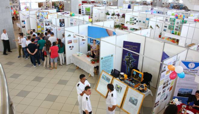 S-a amânat  Târgul Ofertelor Educaționale - targuloferteloreducationale-1429543466.jpg