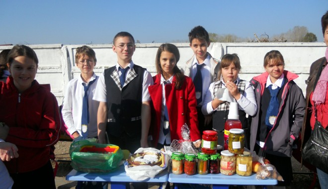 A doua ediție  a Târgului toamnei - targultoamnei-1351529595.jpg