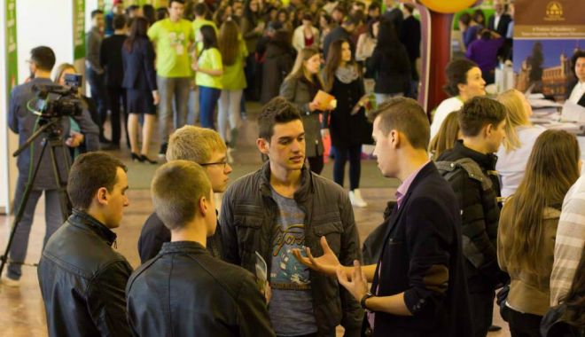 VREI SĂ STUDIEZI ÎN STRĂINĂTATE? Iată cum poți afla mai multe informații - targuniversitatistudentilocuride-1520431859.jpg