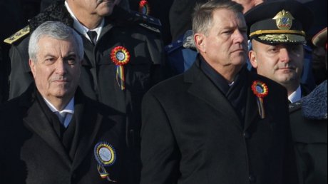 Tăriceanu, prezent la parada de la Arcul de Triumf: "Să depășim ura și dezbinarea"<br> - tariceanulaparada17486600-1543656967.jpg