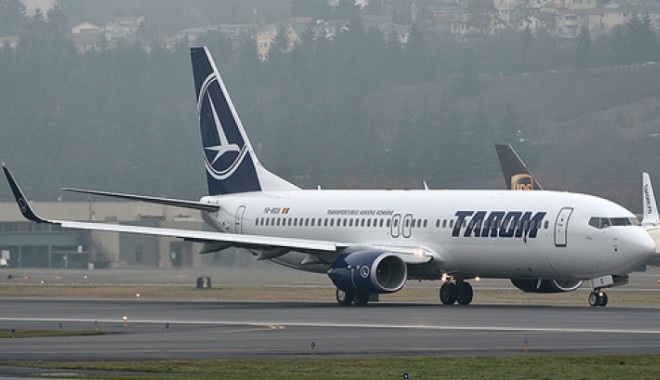 Protest spontan la TAROM - tarom-1360139542.jpg
