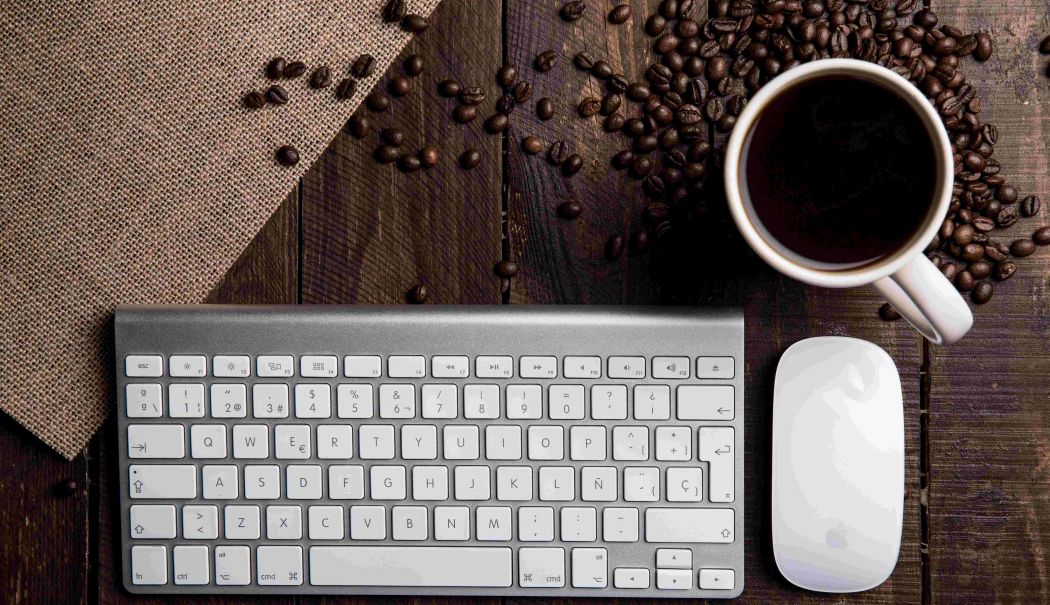 Gaming la nivel înalt. Ce periferice alegi pentru un gameplay superior? - tastaturamousecafea-1734010226.jpg