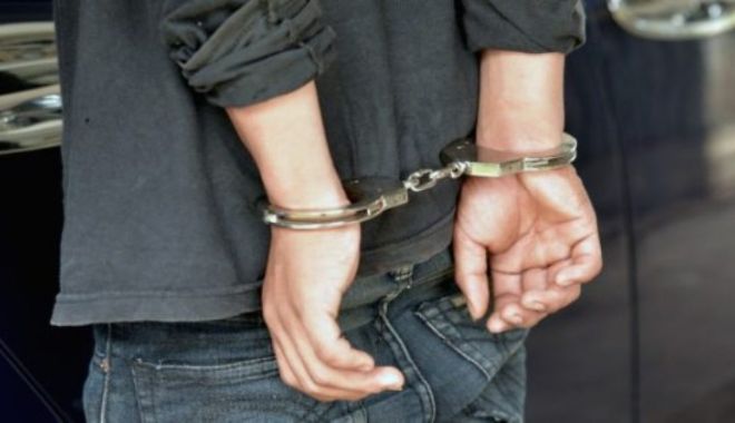 Și-a bătut crunt tatăl de 88 de ani! Poliția l-a evacuat din casă! - tatabatutdefiulbeat-1587990547.jpg