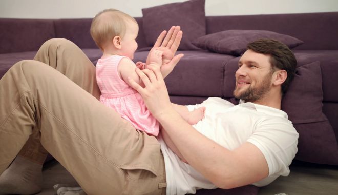 Bine de știut! Bărbaţii au dreptul la concediu paternal - tatici-1609957826.jpg