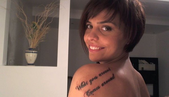 Andreea Popescu a primit un cățel - tatuajandreea-1319580581.jpg