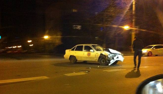 Accident rutier pe bulevardul Lăpușneanu, în această seară - tax-1450383106.jpg