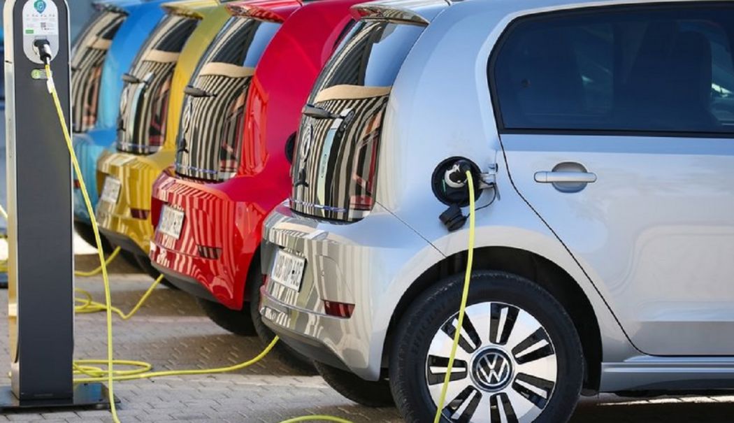 Conducătorii de mașini electrice vor avea noi taxe - taxe-noi-masini-electrice-1715085019.jpg