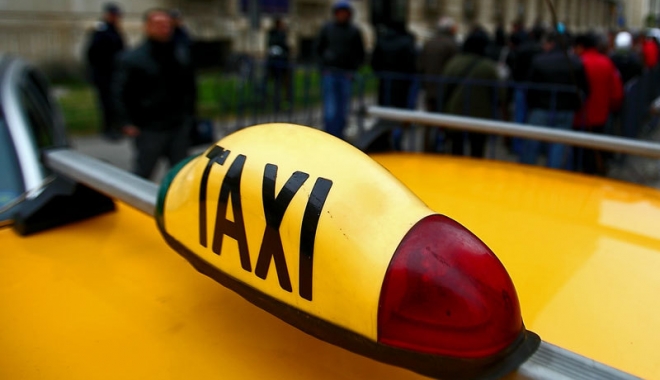 SCANDAL ÎN TOMIS III. TAXIMETRIST UMPLUT DE SÂNGE, DE CLIENTUL SĂU - taxi-1479206574.jpg
