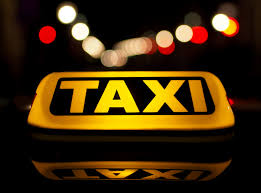 Bătaie pe stradă, după ce un bărbat și-a văzut soția în timp ce urca într-un taxi cu un alt bărbat - taxi-1570869230.jpg