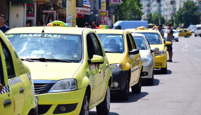 Taximetrist, sancţionat de poliţiştii locali constănţeni, pentru că a refuzat să ia un client, cu aparatul de taxare pornit - taximetrist-1629890123.jpg