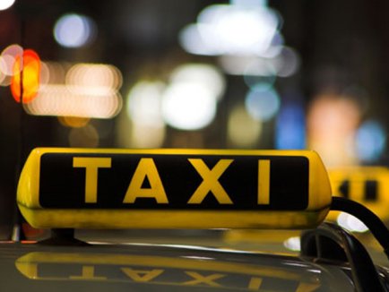 Polițist lovit și târât zece metri de un taximetrist, pe strada Decebal - taximetristinsuedia434x326-1318850651.jpg
