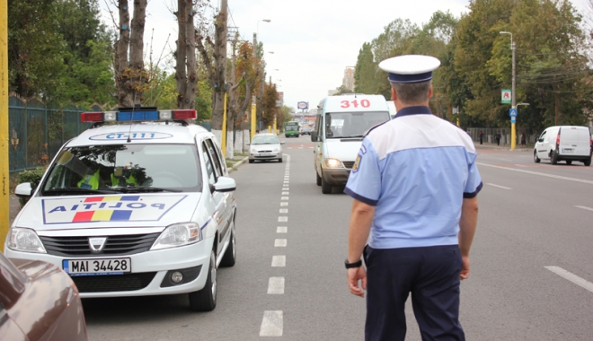 Se îngroașă teancul de dosare penale. Șoferii din Constanța au întrecut măsura - teancdedosarepenale-1466183462.jpg
