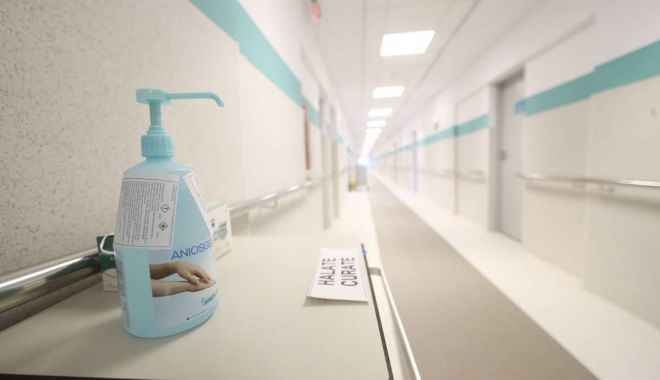 Țeapa luată de patru asistente, după ce au dat șpagă de mii de euro unui impostor, pentru a se angaja într-un spital