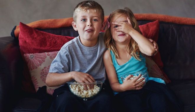 Copiii pot viziona două spectacole online în acest weekend - teatrucopiisursakindercare-1585922700.jpg