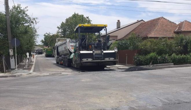 Proiectul de Mobilitate Urbană 2, derulat de administrația din Techirghiol, se apropie de final - techirghiol-asfaltare-1691072141.jpg