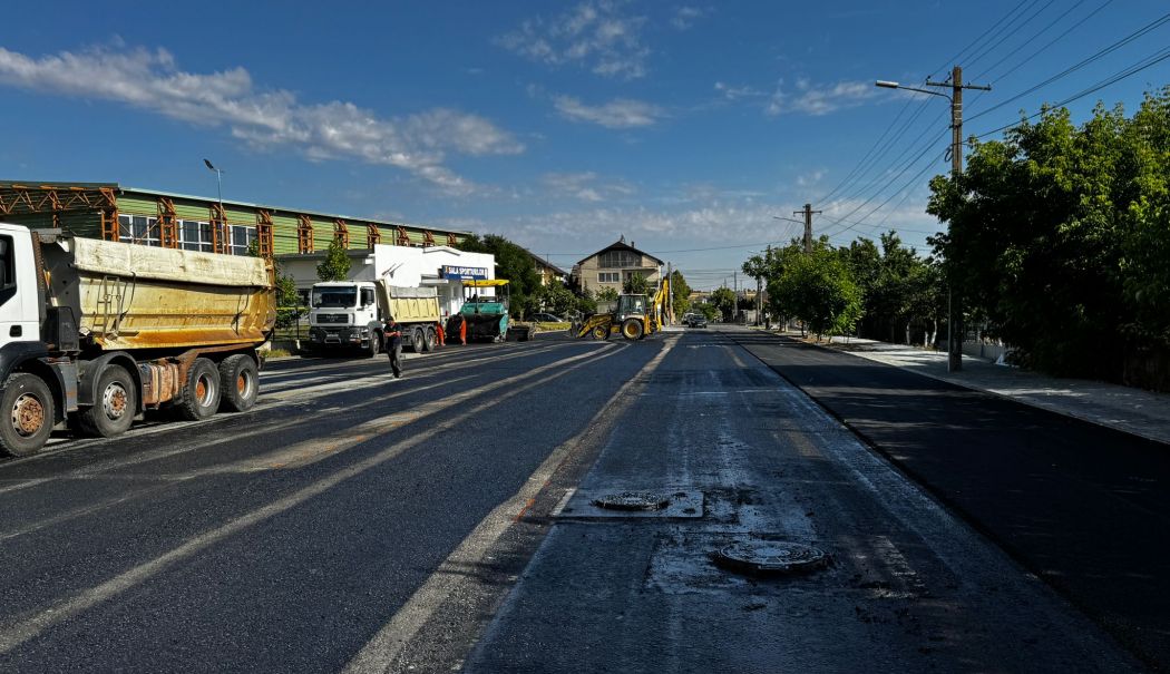 Primăria Techirghiol asfaltează un bulevard important din localitate - techirghiol-asfaltare-1751797506.jpg