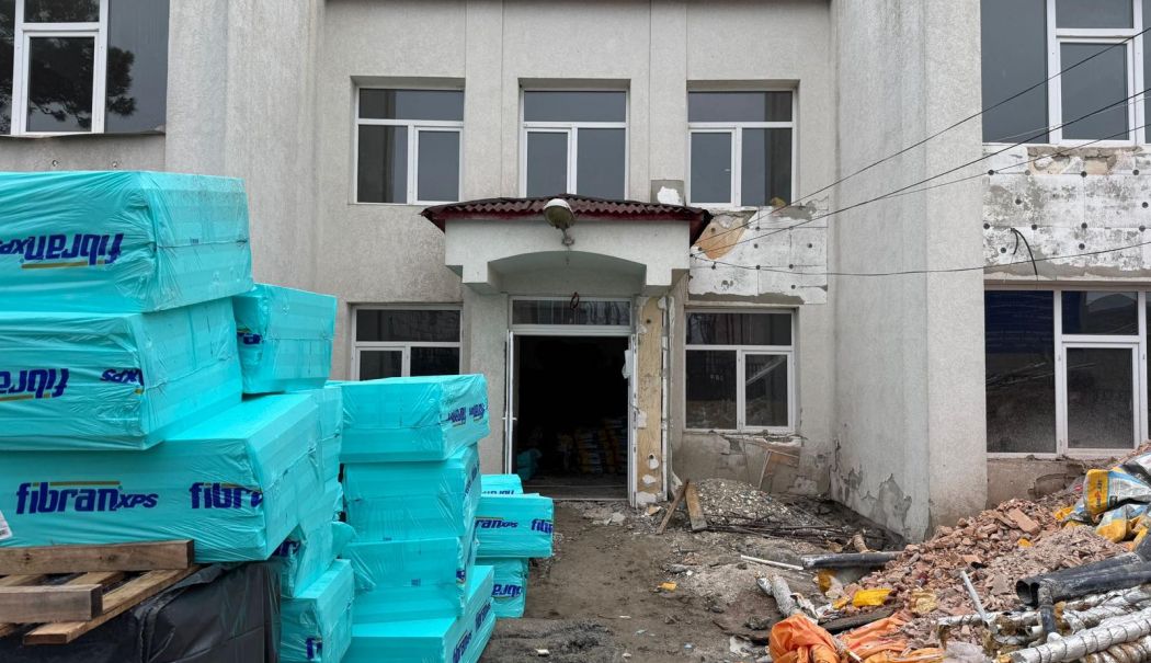 Primăria Techirghiol continuă lucrările la grădiniţa cu program prelungit - techirghiol-lucrari-1734107641.jpg
