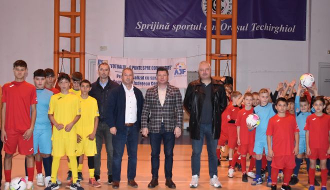 Micuţii fotbalişti din Techirghiol au primit echipamente din partea CJC şi AJF Constanţa - techirghiolechipamente-1668715098.jpg