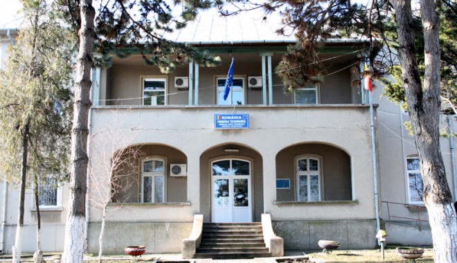 Cine vrea la Primăria Techirghiol - techirghiolprimariesediu34-1332173794.jpg