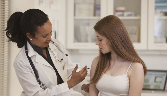 Când ar putea începe vaccinarea anti-Covid a copiilor peste 12 ani în România - teenvaccine56a6fdc33df78cf772914-1620282071.jpg