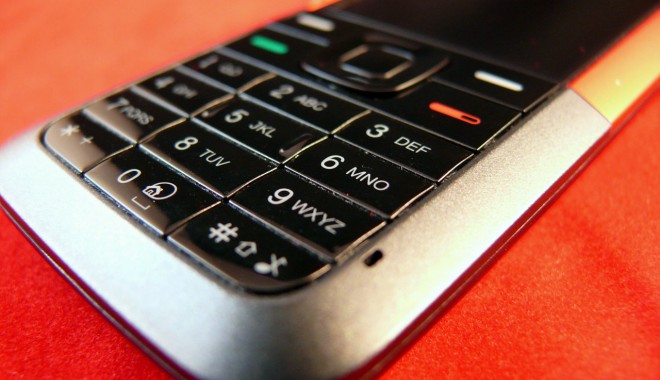 Românii plătesc unul dintre cele mai mici tarife din UE la telefonia mobilă - tele-1352196863.jpg