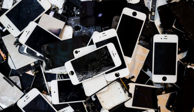 Anglia, terorizată de o bandă de români: Zeci de magazine de telefoane mobile, jefuite - telefoanefurt-1631536623.jpg