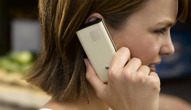 Cum reclamați pe cineva la Protecția Consumatorilor când sunteți la munte - telefon-1322748797.jpg