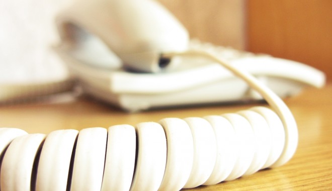 ATENȚIE! Se dau drept avocați  și vă cer bani, prin telefon! - telefon-1374996051.jpg
