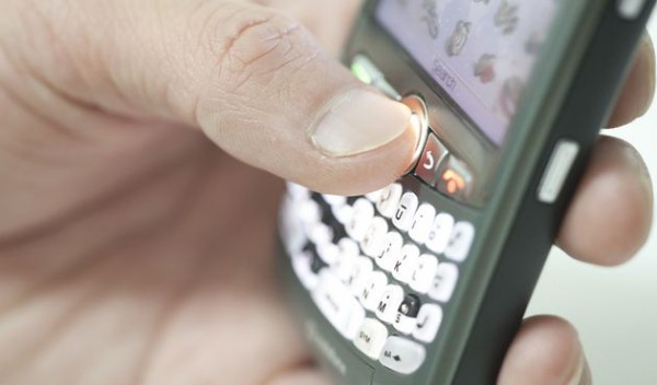 ANPC. Telefon disponibil 24 din 24 pentru cazurile deosebite - telefon-1502515947.jpg