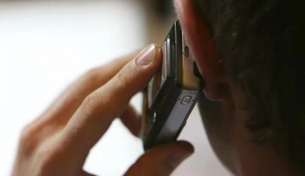 Atenție la cine răspundeți la telefon! O nouă schemă de înșelătorie raportată de autorități - telefon-1759229129.jpg