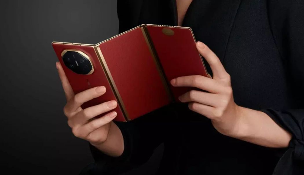 Huawei a lansat primul telefon pliabil în trei părți din lume - telefon-pliabil-1726249762.jpg