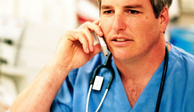 Telefonul mobil contribuie la răspândirea microbilor în spitale - telefonspital1-1314208618.jpg