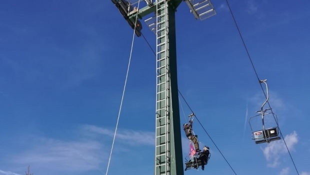 Turiști blocați în telescaun, din cauza unei defecțiuni a instalației - telescaun99925200-1552822939.jpg